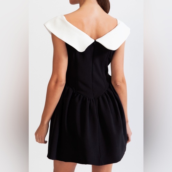 🖤FINAL SALE🖤 SIERRA DARIEN BOW DETAIL MINIMALIST DRESS - B&W SIZE S - Picture 2 of 9